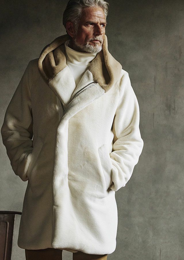 【定価15万☆未使用級】1piu1uguale3 113 WRAP COAT 黒 定価15万☆未使用級】1piu1uguale3 113 WRAP COAT 黒 1 piu uguale 3